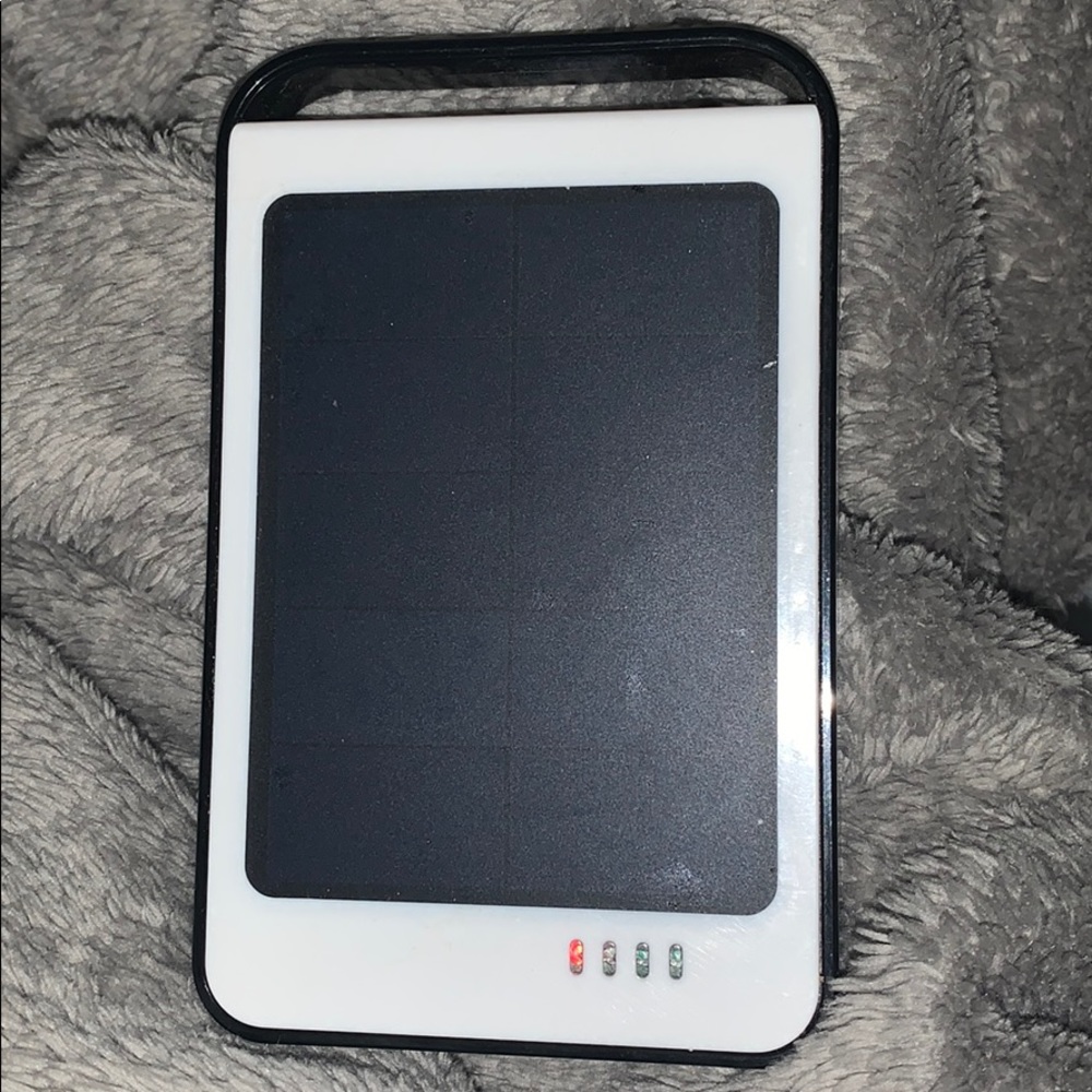 Mobile solar charger